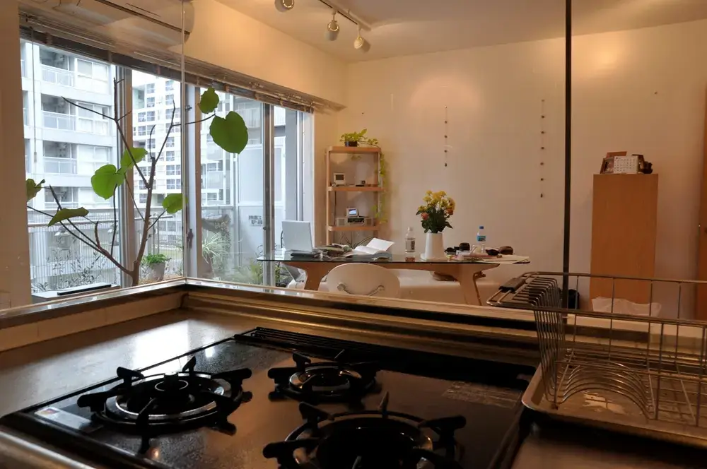 Everyday Thoughtfulness: The Quiet Thinking Behind Japanese Household Products Compact Japanese kitchen with narrow counter space