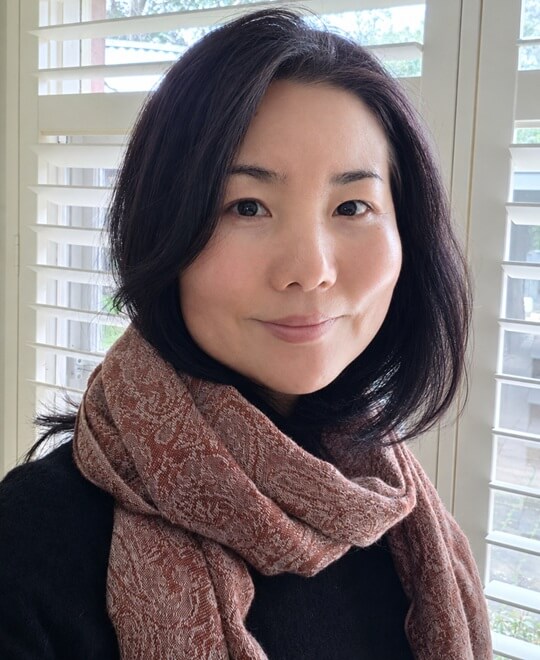 About Aya, founder and writer of Untranslated Japan
