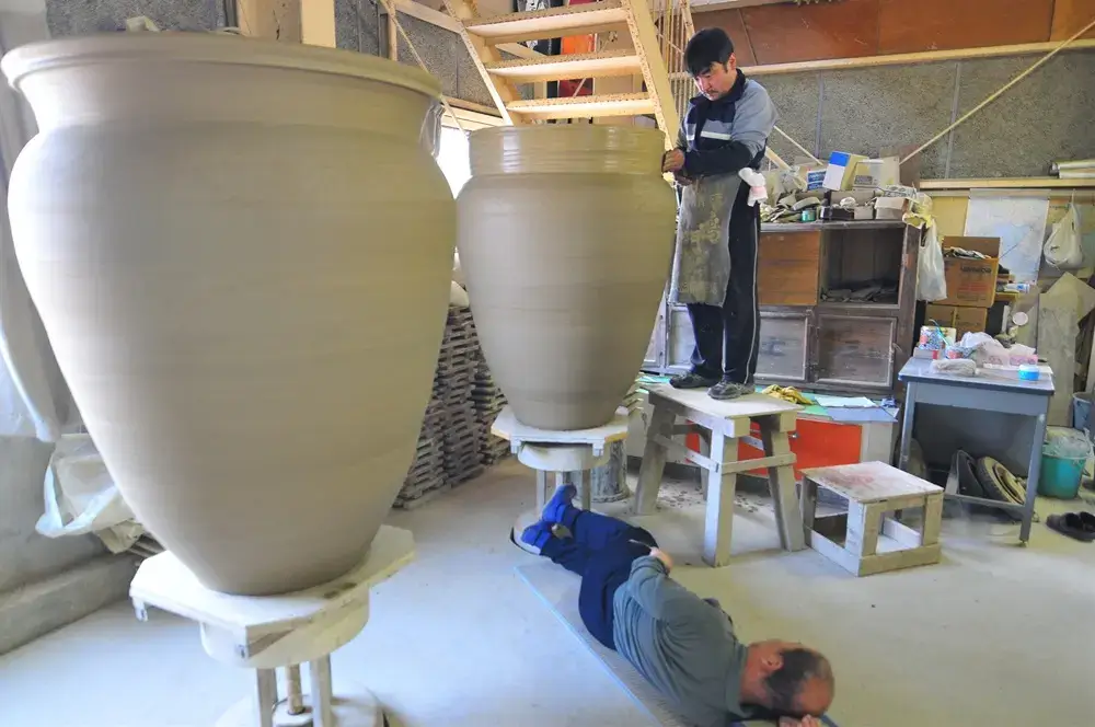 What Makes Shikoku Unique? Otani ware pottery from Naruto, Tokushima